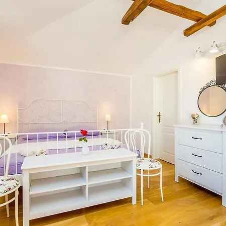 Semesterbostad House Hojevica - Kras, Krk Kras