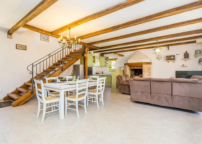House Hojevica - Kras, Krk