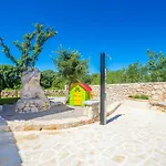 House Hojevica - Kras, Krk *