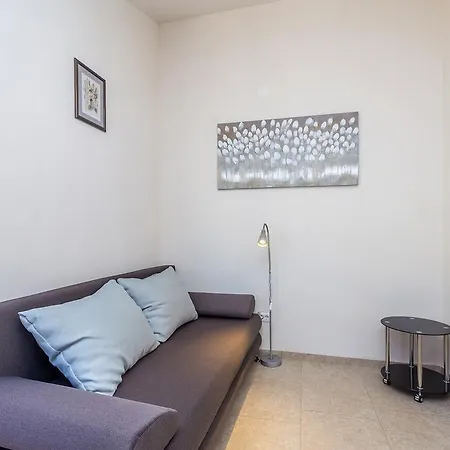 House Hojevica - Kras, Krk Holiday home